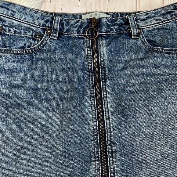 Free People We The Free Denim Skirt Size 27 - Picture 4 of 10